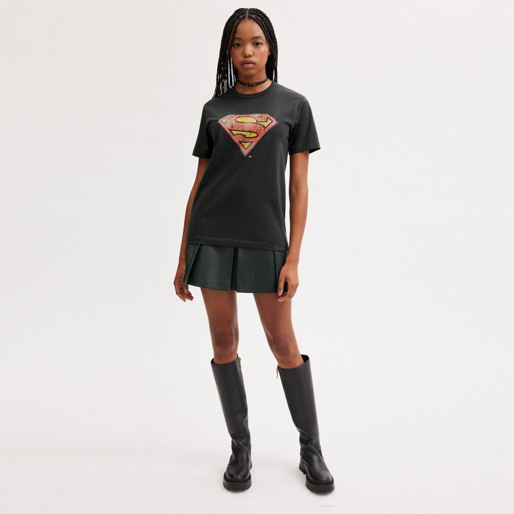 Camiseta COACH® | Dc Superman Mujer Negras | COXYD588