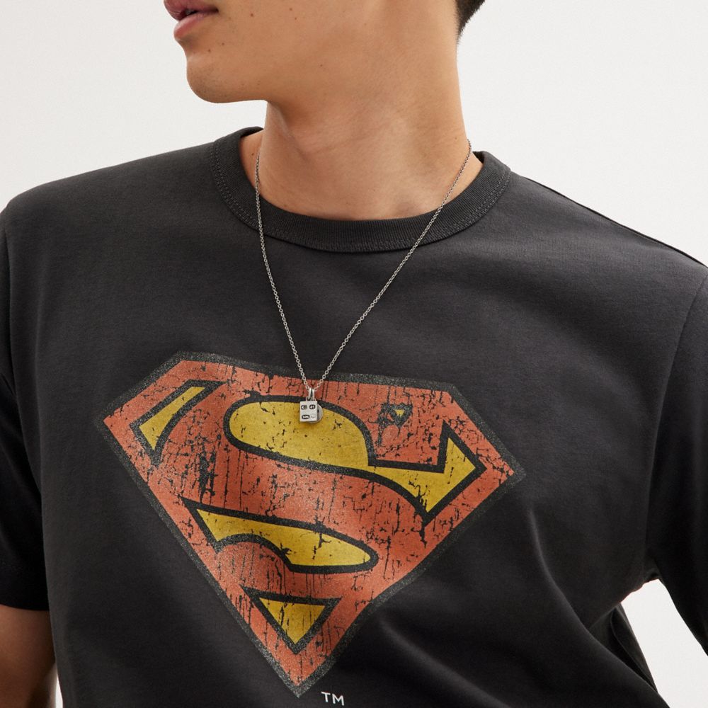 Camiseta COACH® | Dc Superman Mujer Negras | COXYD588