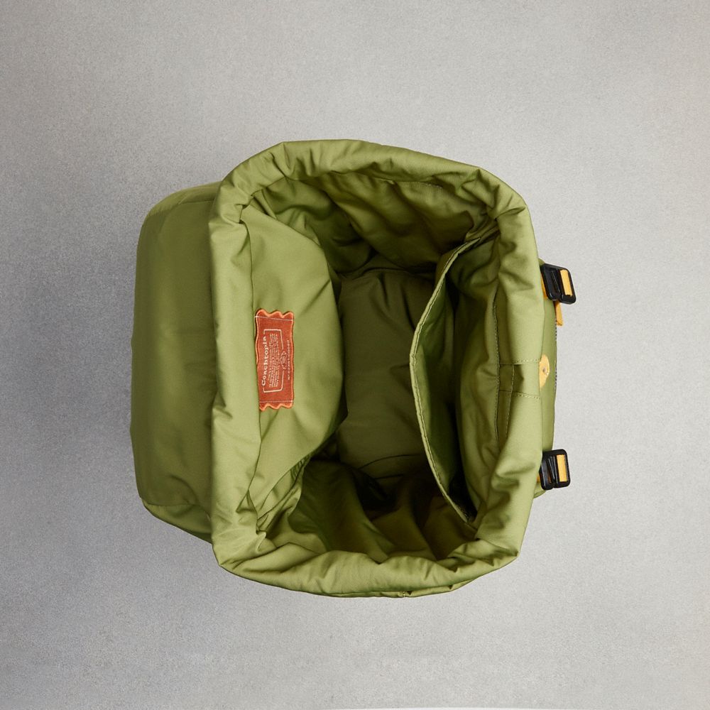 Mochila COACH® Coachtopia Loop Mujer Verde Oliva Verde | COSGS371