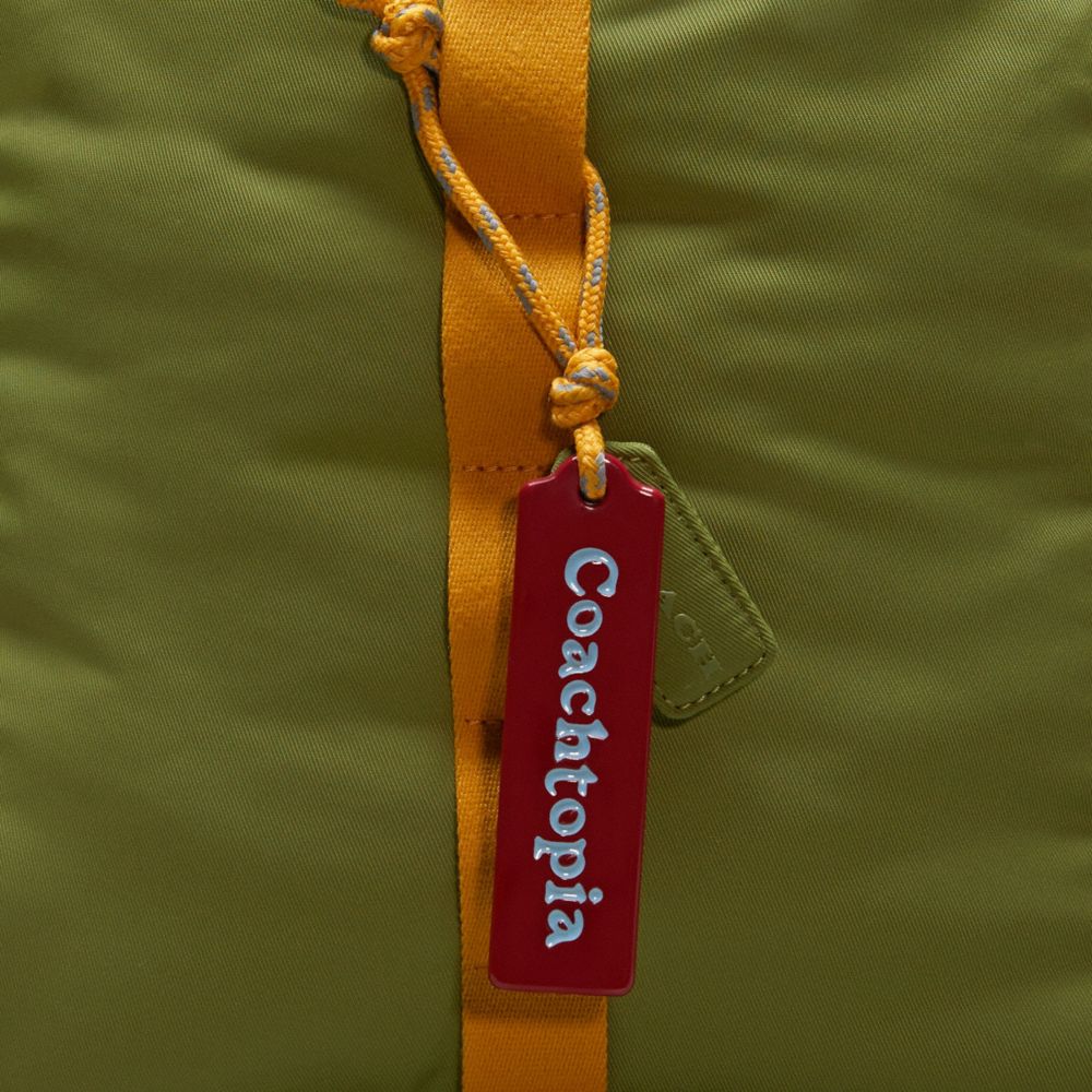 Mochila COACH® Coachtopia Loop Mujer Verde Oliva Verde | COSGS371