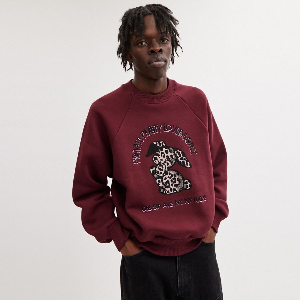 Sudadera COACH® The Lil Nas X Drop Bunny Crewneck Mujer Burdeos | COVRG590