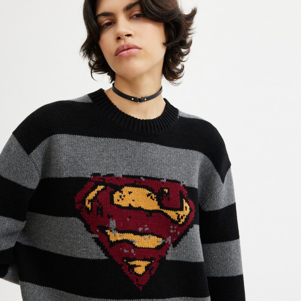 Suéter COACH® | Dc Superman Oversized Mujer Negras Gris | CODFT607